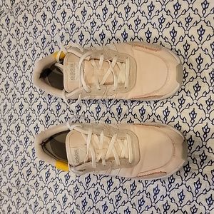 Adidas women's sneakers 8.5 peach